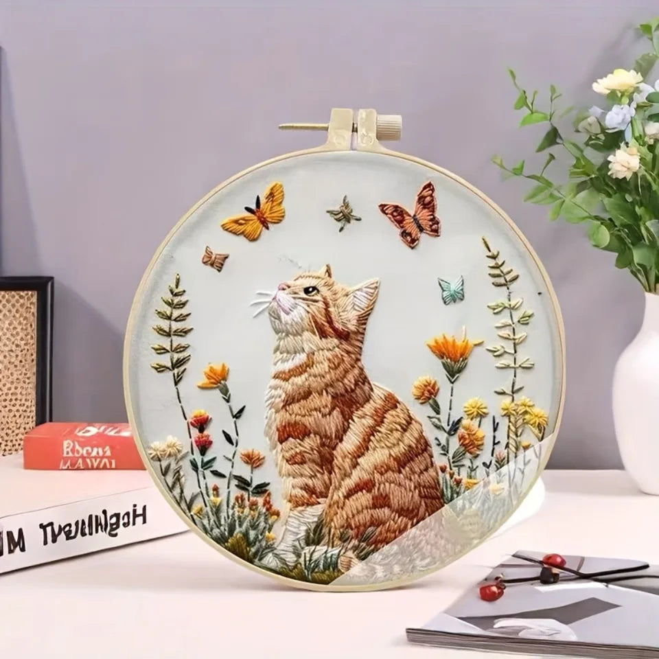 DIY Cat and Flower Embroidery Kit for Beginners - Complete handmade cross stitch kit, mixing colors, fabric materials and animal