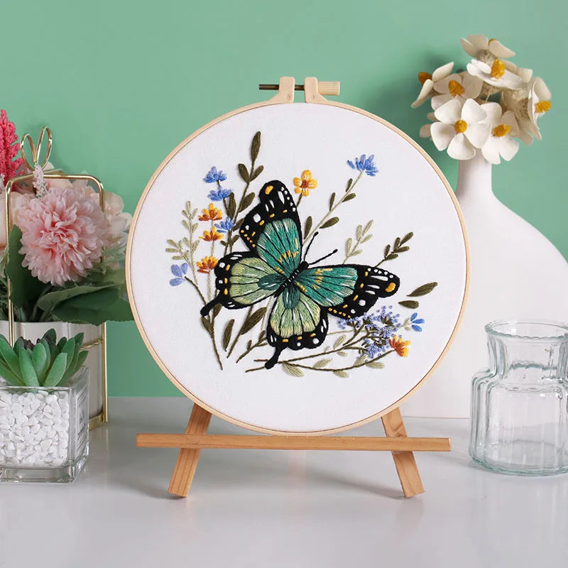 Butterfly Flower Wreath Home Decor Embroidery Kit with Thread, Stamped Pattern Cloth,Needles,DIY Crafter Gift for Christmas