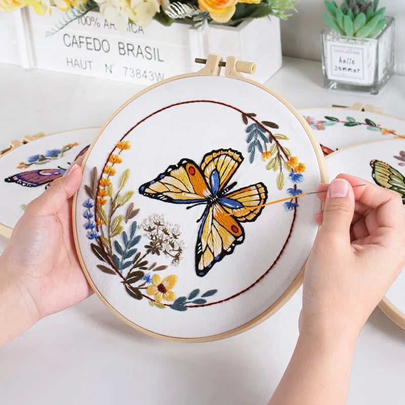 Butterfly Flower Wreath Home Decor Embroidery Kit with Thread, Stamped Pattern Cloth,Needles,DIY Crafter Gift for Christmas